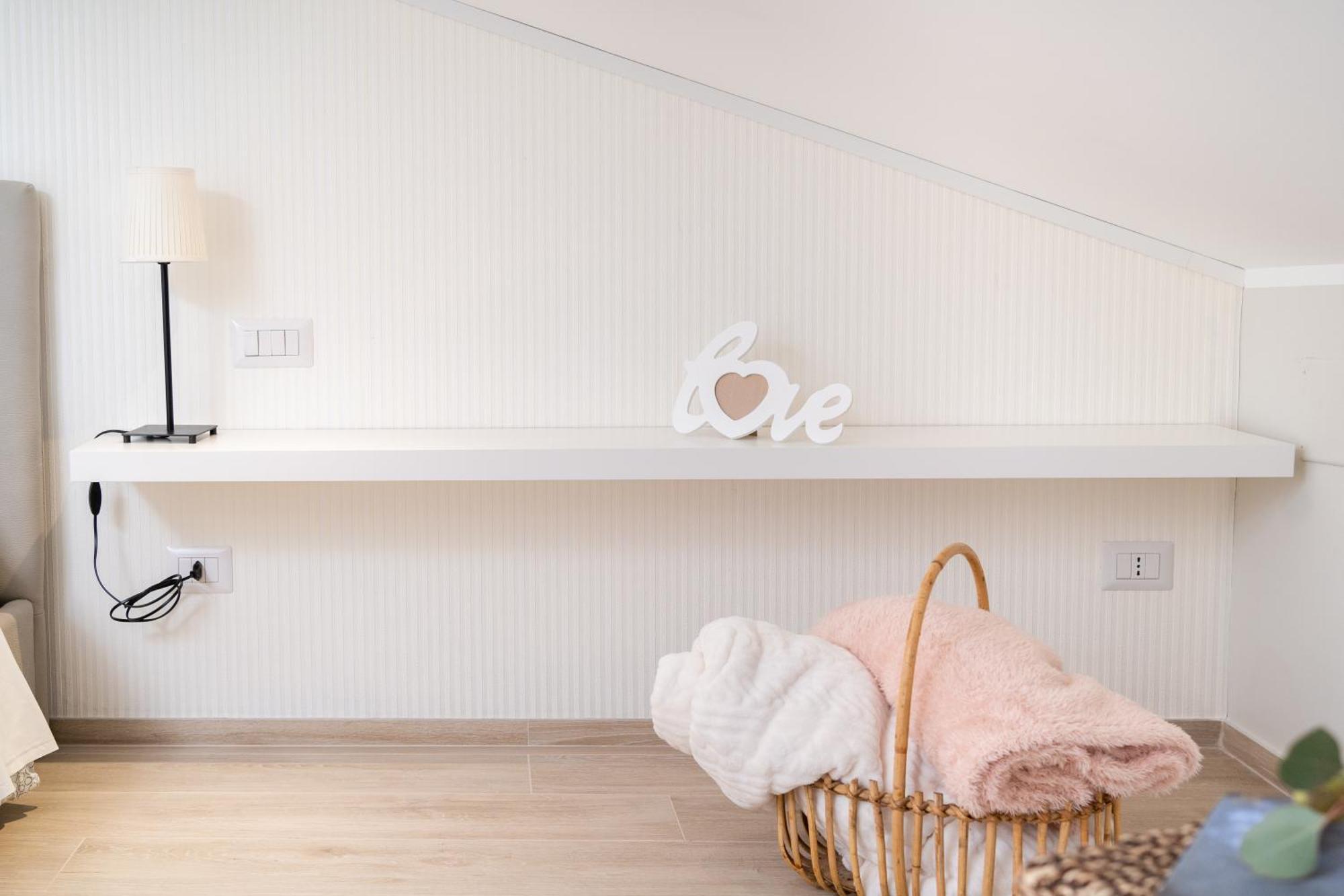 Otium Rooms / Camere E Appartamenti Morrovalle Exterior foto